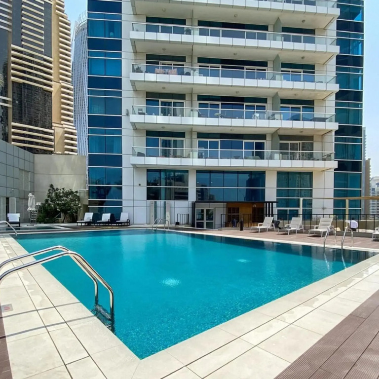 Дубай: Beautiful 1BR with sunset view