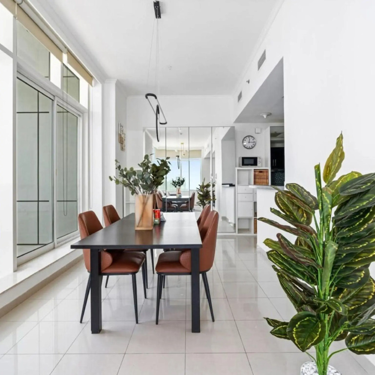 Дубай: Beautiful 1BR with sunset view