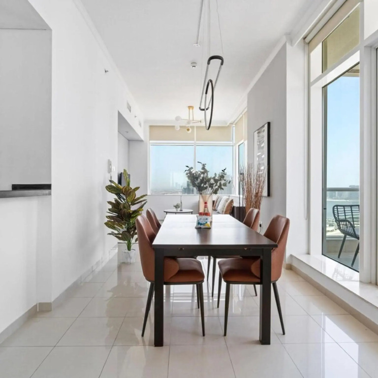 Дубай: Beautiful 1BR with sunset view