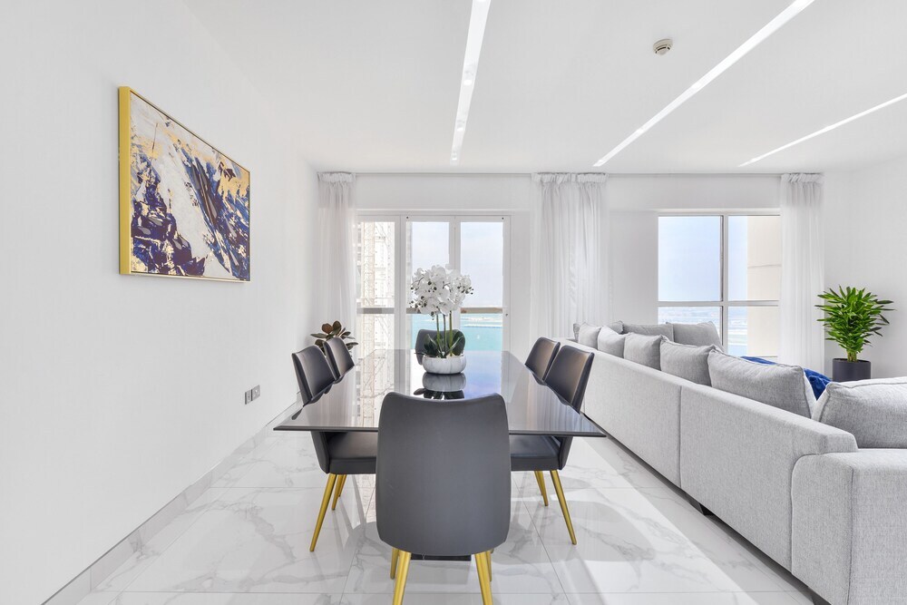 Дубай: Beachside Bliss - Luxurious 2BR in JBR