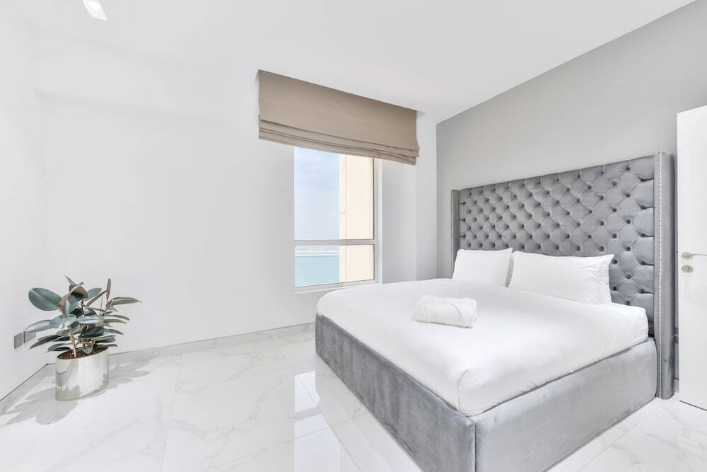 Дубай: Beachside Bliss - Luxurious 2BR in JBR
