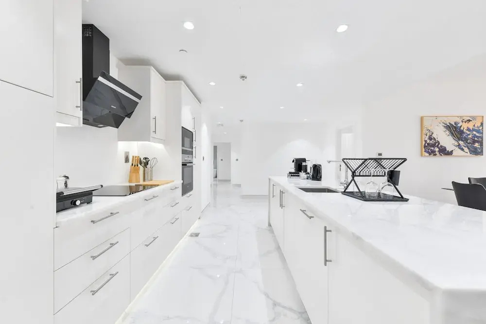 Дубай: Beachside Bliss - Luxurious 2BR in JBR