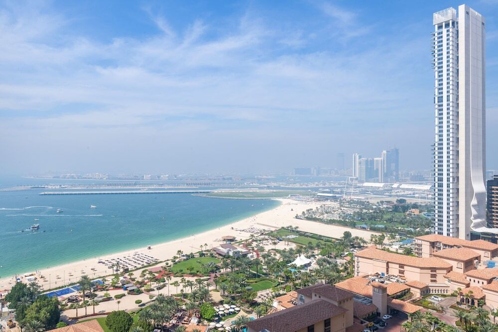Дубай: Beachside Bliss - Luxurious 2BR in JBR