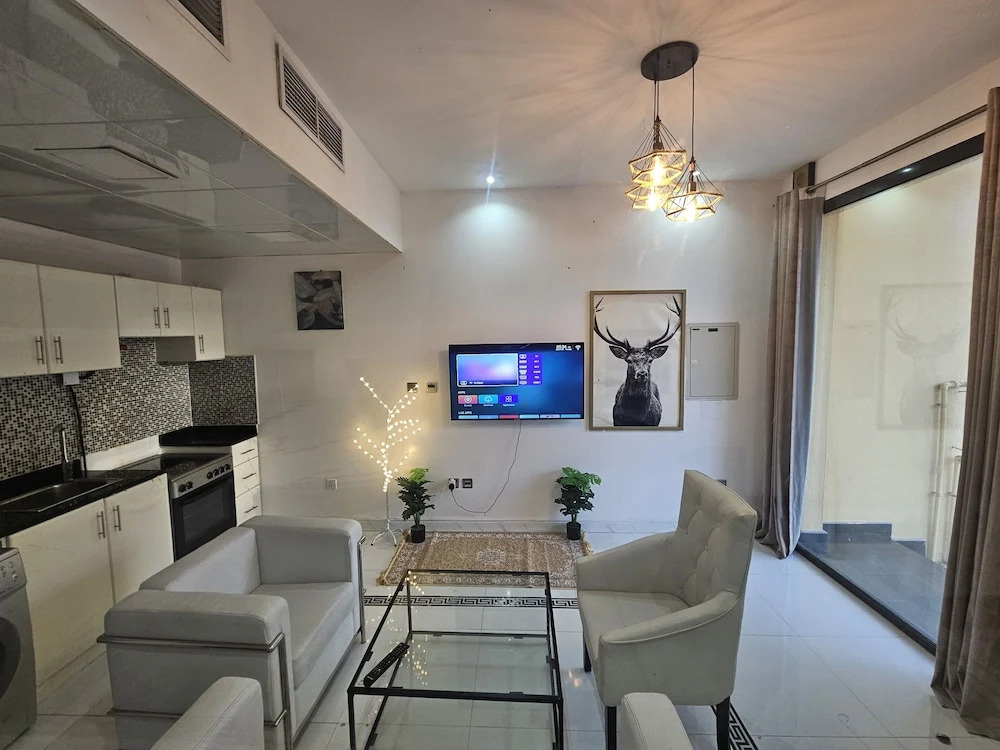 Дубай: Amazing One-bedroom Villa Townhouse
