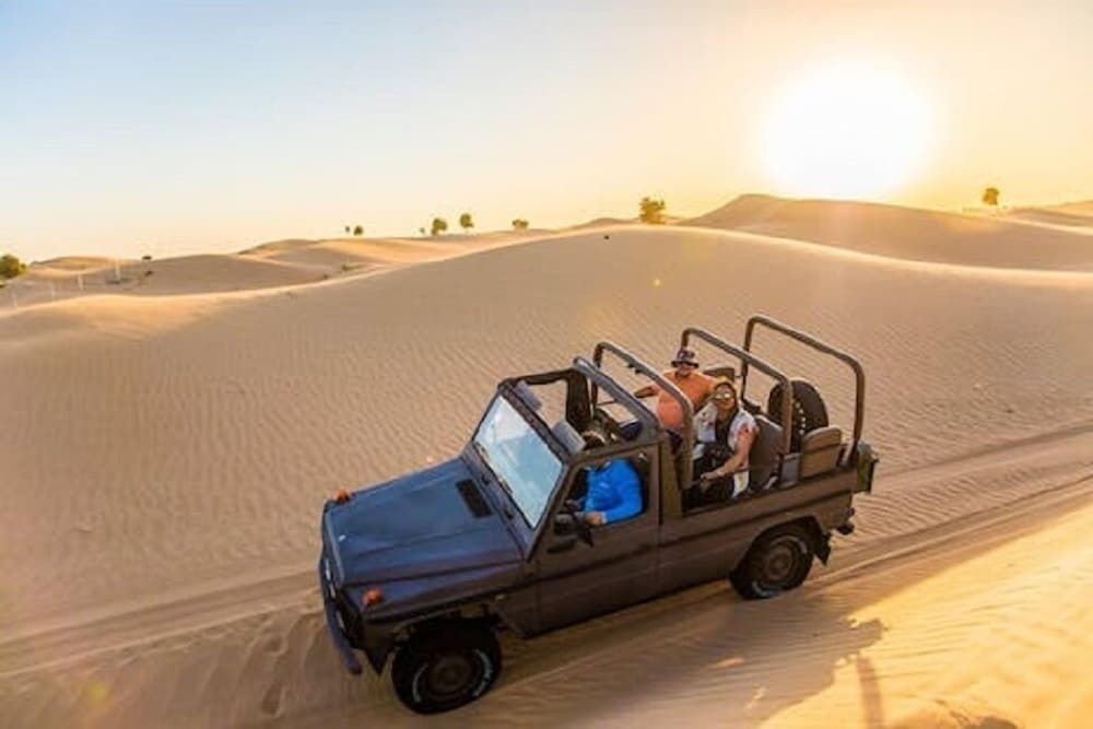 Дубай: Al Marmoom Oasis "Luxury Glamping & Bedouin Experience