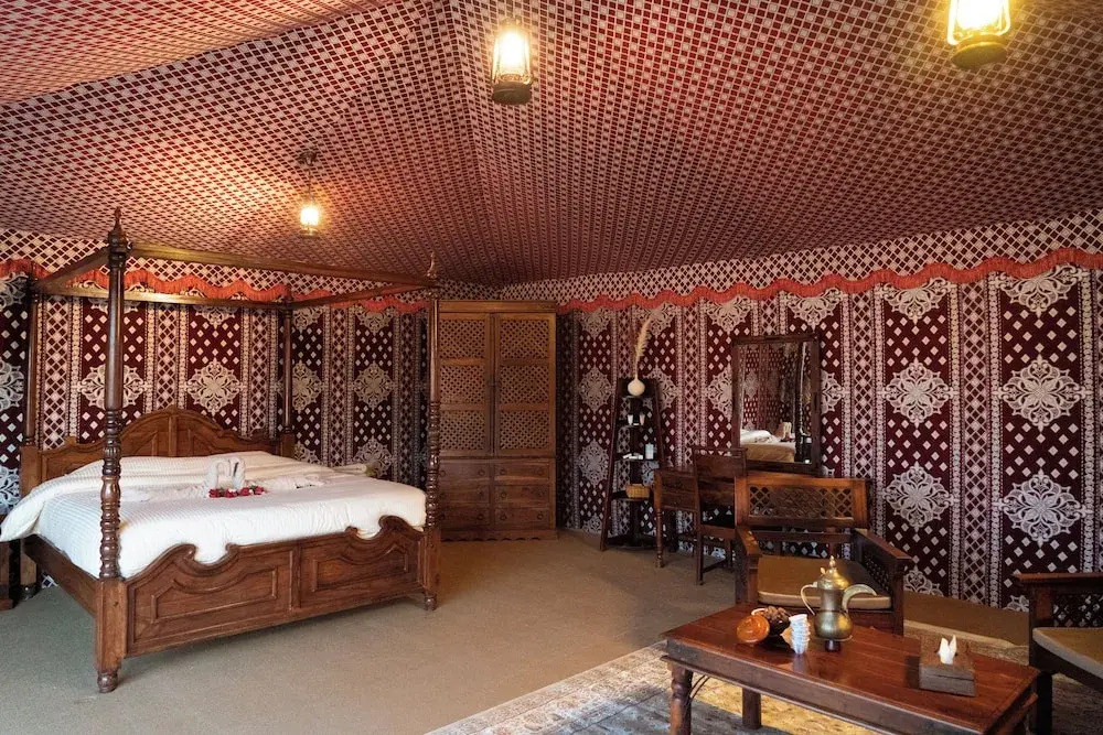 Дубай: Al Marmoom Oasis "Luxury Glamping & Bedouin Experience