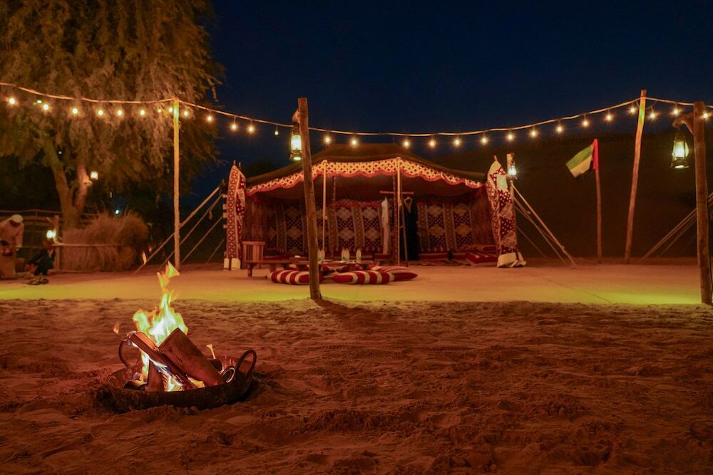 Дубай: Al Marmoom Oasis "Luxury Glamping & Bedouin Experience