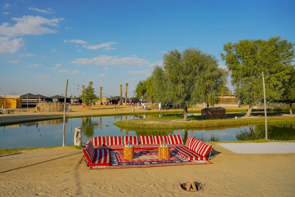 Дубай: Al Marmoom Oasis "Luxury Glamping & Bedouin Experience