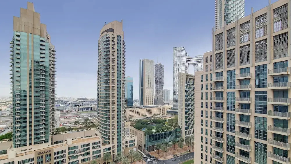 Дубай: Manzil -Cozy 1BR Apt w/ Downtown Skyline Burj View