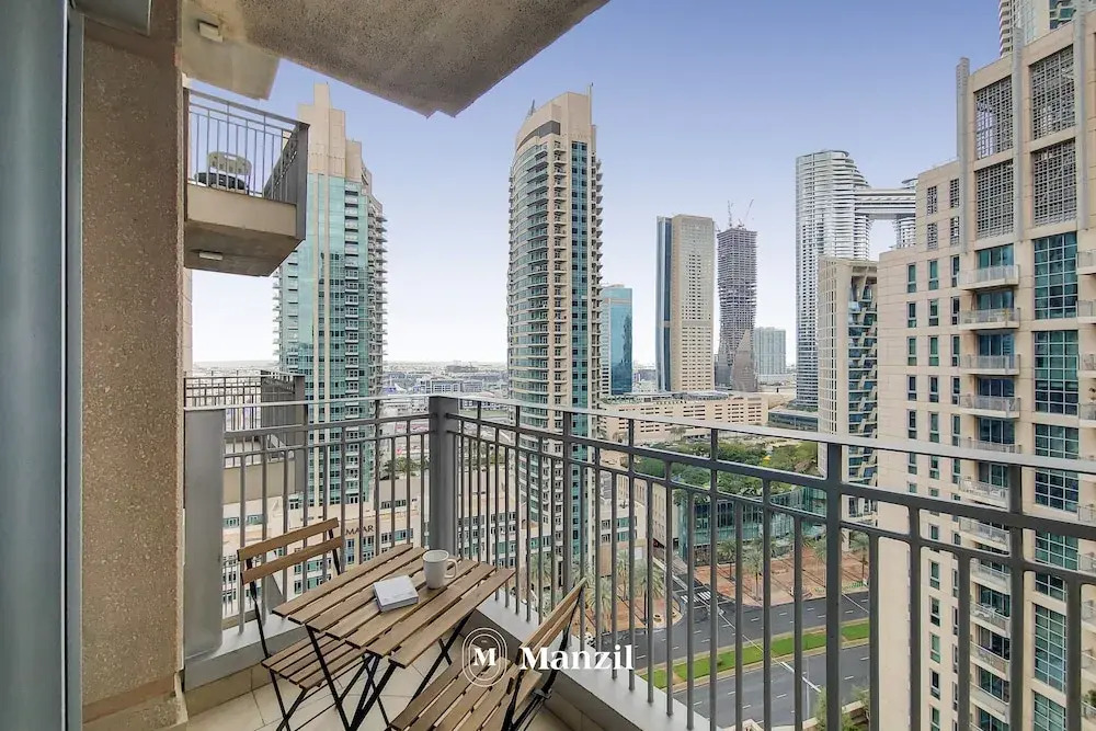 Дубай: Manzil -Cozy 1BR Apt w/ Downtown Skyline Burj View