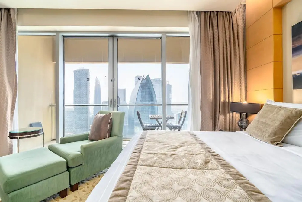 Дубай: Luxe Address Dubai Mall Studio Burj Sea Views