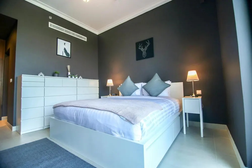 Дубай: Golf Course Views 3BR Vida Hills Weekly Cleaning