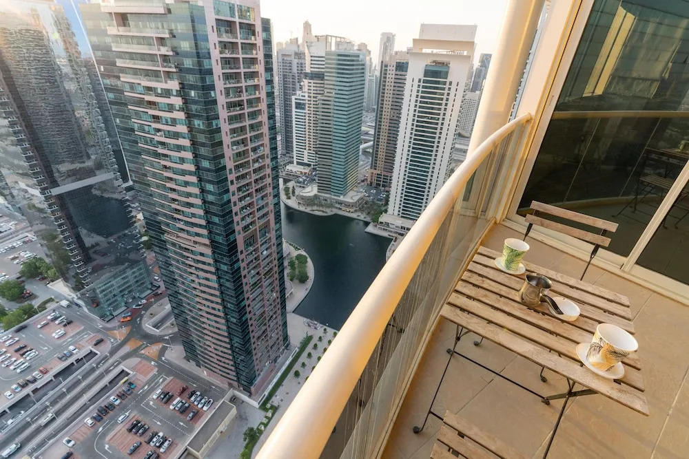Дубай: SuperHost - Beautiful City Views From This Apt Close to Lake