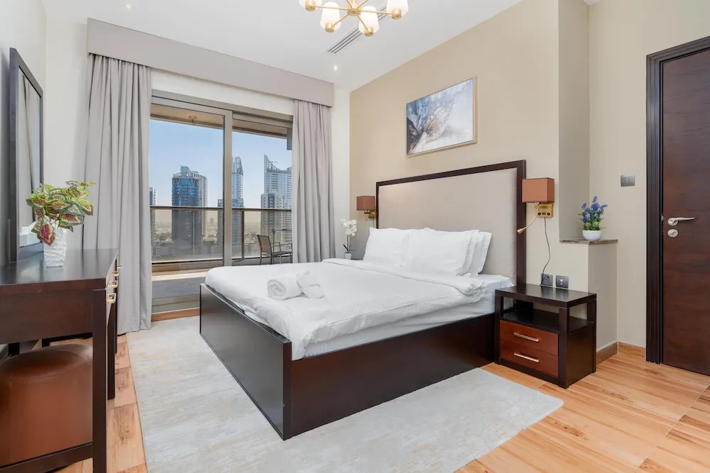 Дубай: Whitesage - Elegant Apartment With Balcony in Downtown