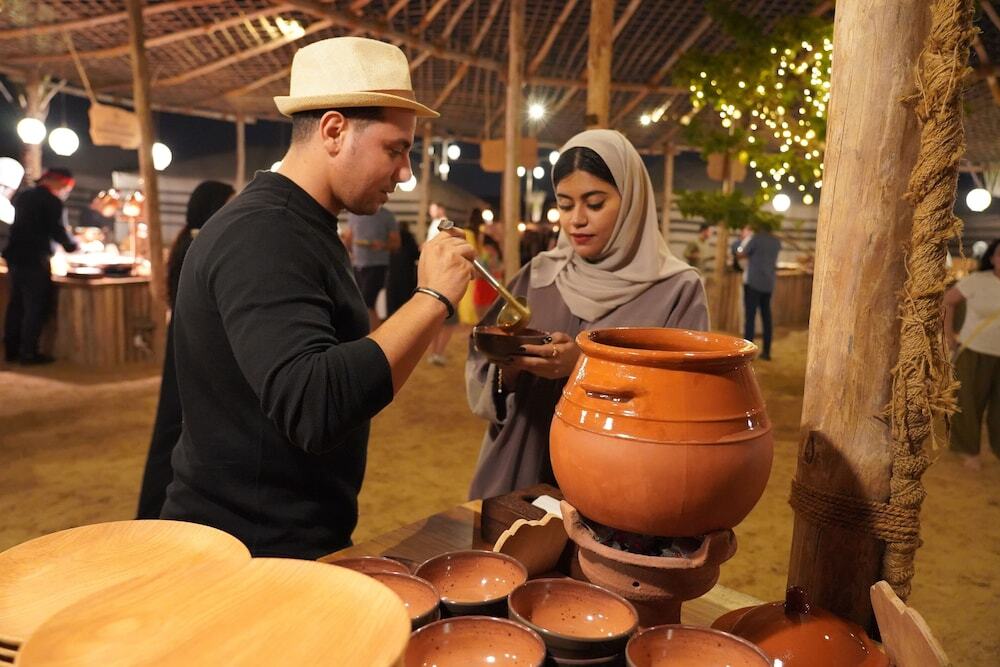 Дубай: Al Khayma Camp "Elite Glamping & Dining in Experience"