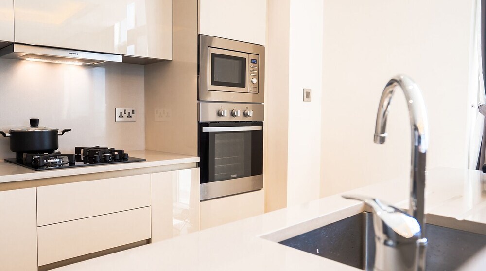 Дубай: Aya - Apt. in Palm Jumeirah with Breathtaking Sea Views