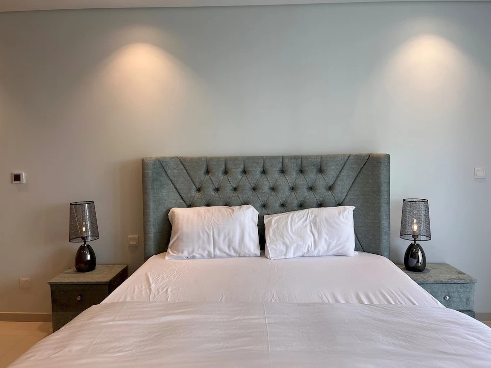 Дубай: Elegant 2 BHK Paramount Tower City View