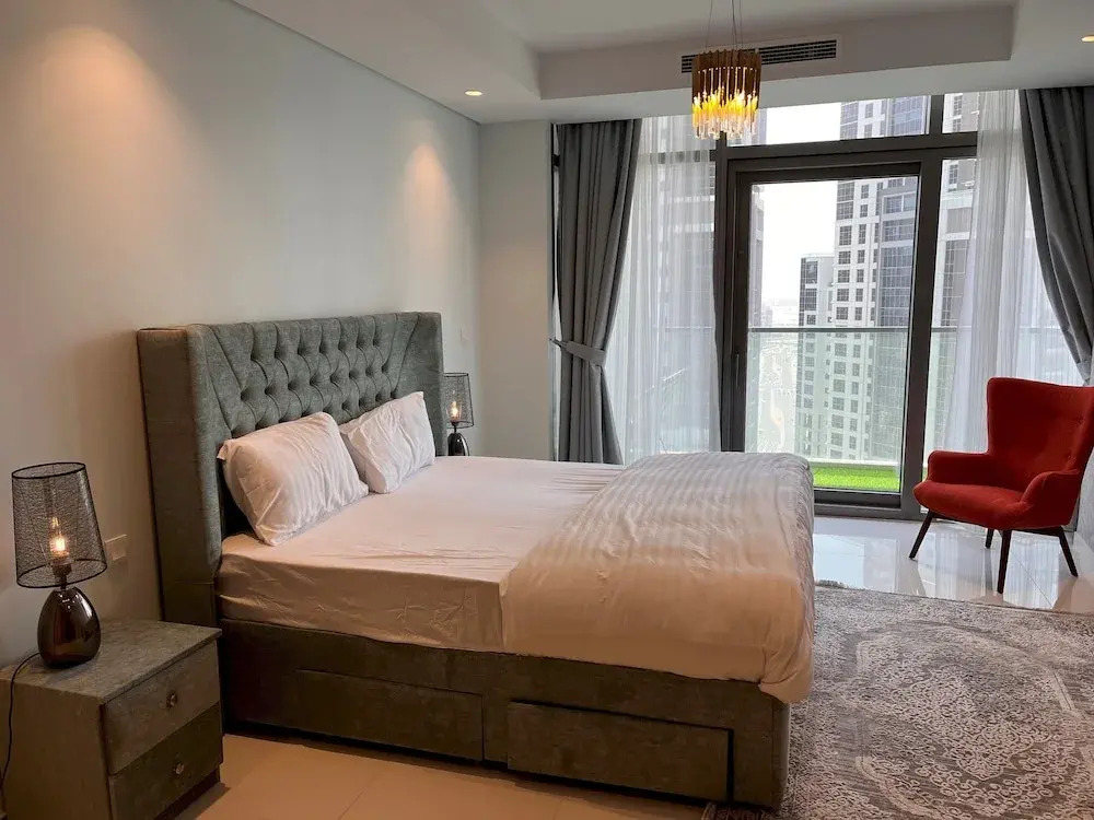 Дубай: Elegant 2 BHK Paramount Tower City View