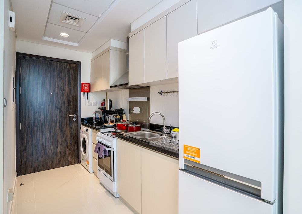 Дубай: Tanin - Wake Up To Dubai Skyline From This Stylish Studio