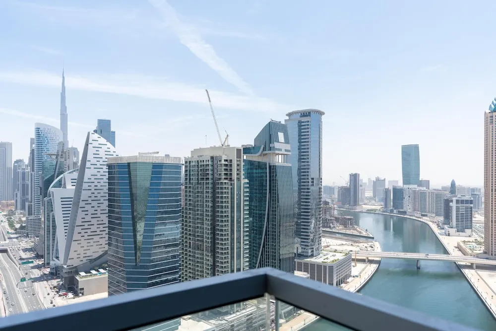 Дубай: SuperHost - Luxury Apt with Panoramic Burj and Canal Views