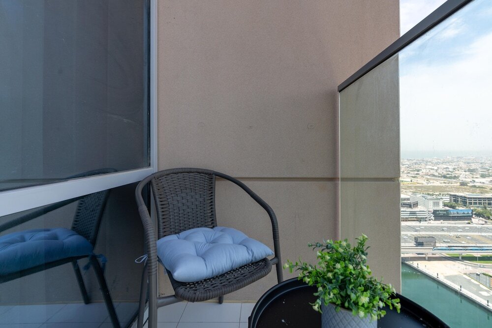 Дубай: SuperHost - Luxury Apt with Panoramic Burj and Canal Views