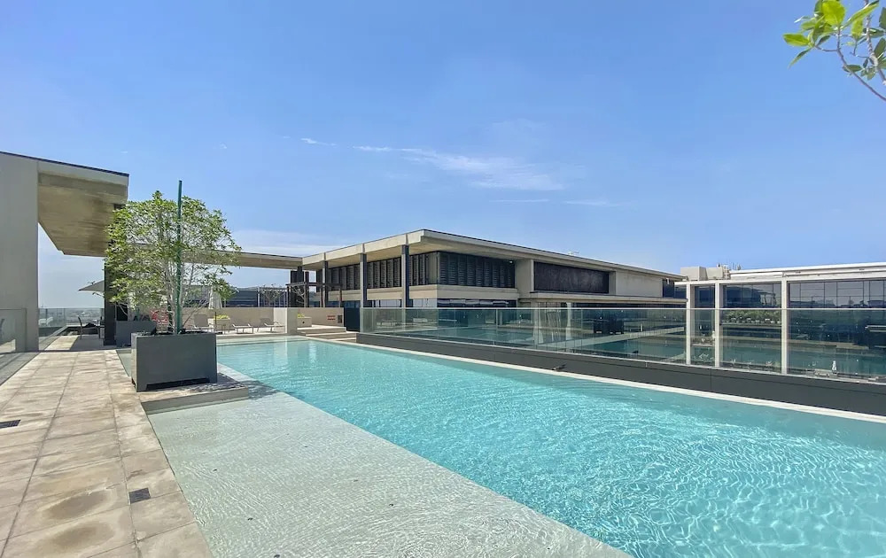 Дубай: WelHome - Luxury Living in Dubai's  City Walk Building 5