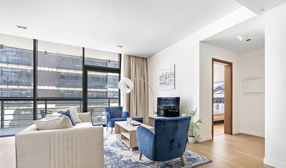 Дубай: WelHome - Luxury Living in Dubai's  City Walk Building 5