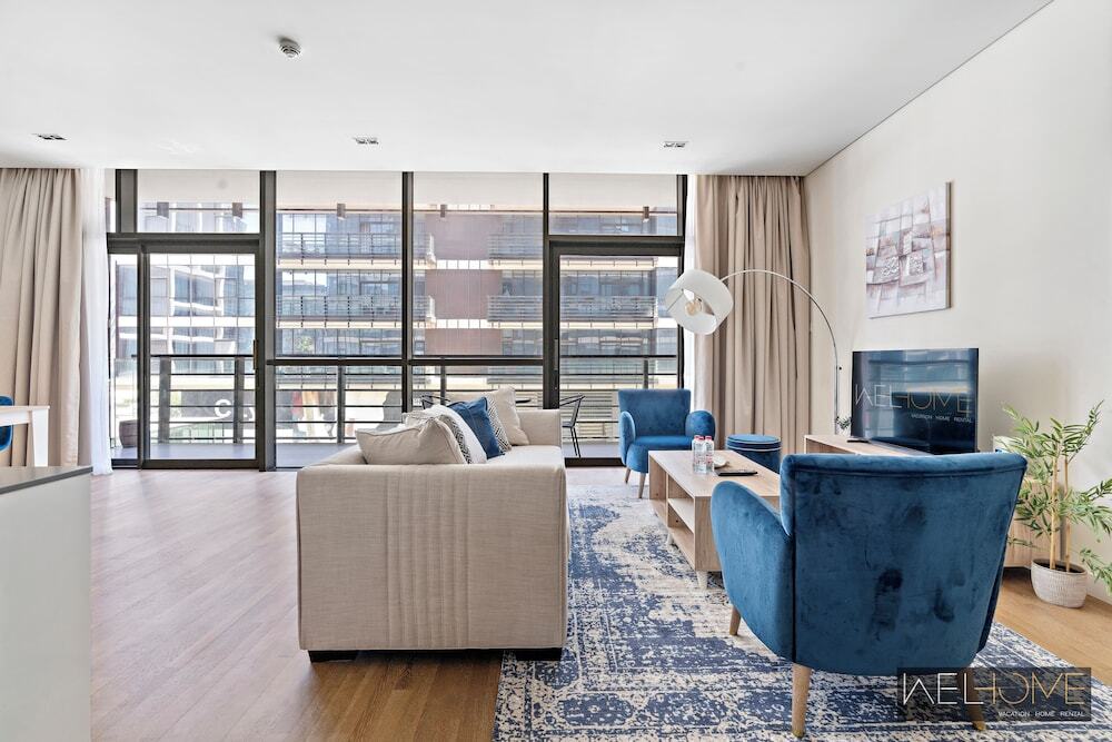 Дубай: WelHome - Luxury Living in Dubai's  City Walk Building 5