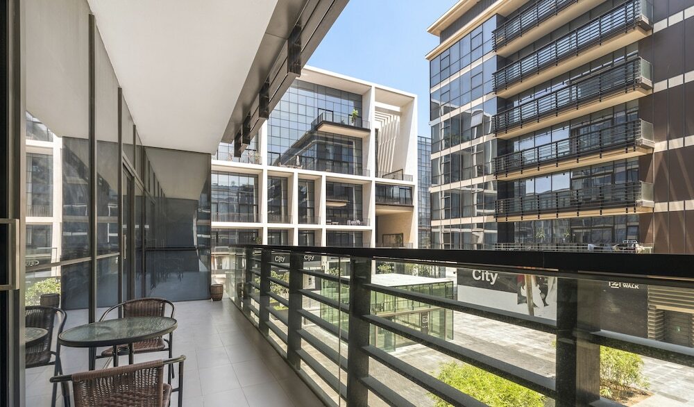 Дубай: WelHome - Luxury Living in Dubai's  City Walk Building 5