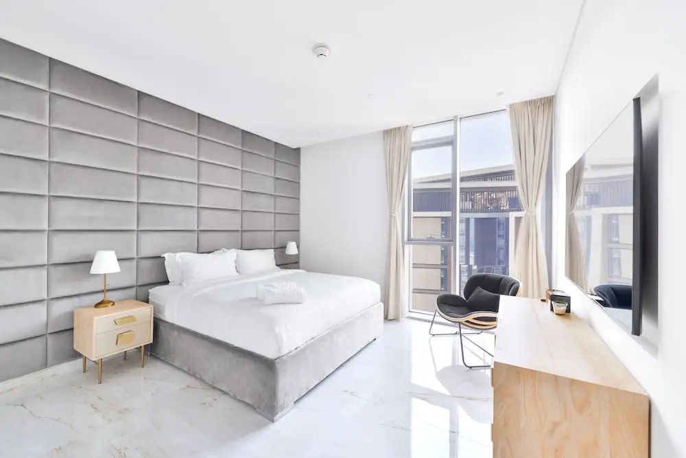 Дубай: Luxury 2BR plus maids room in Bluewaters