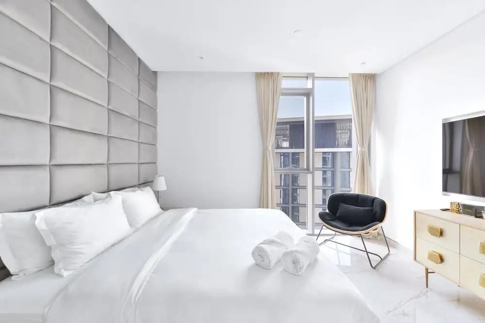 Дубай: Luxury 2BR plus maids room in Bluewaters