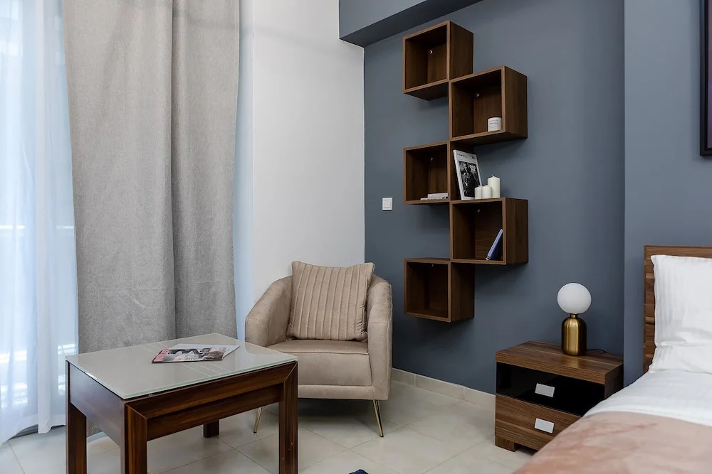 Дубай: Apartment Executive Tower (No Front Desk)