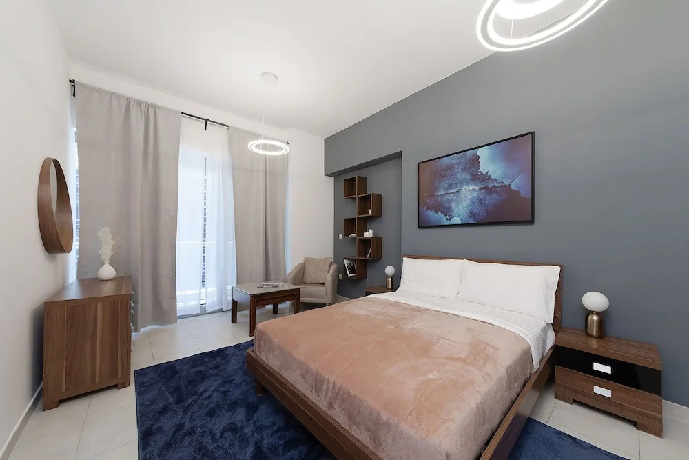Дубай: Apartment Executive Tower (No Front Desk)