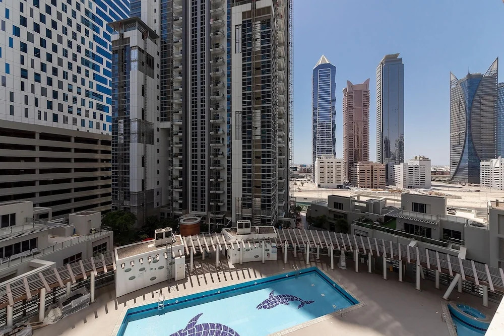 Дубай: Apartment Executive Tower (No Front Desk)