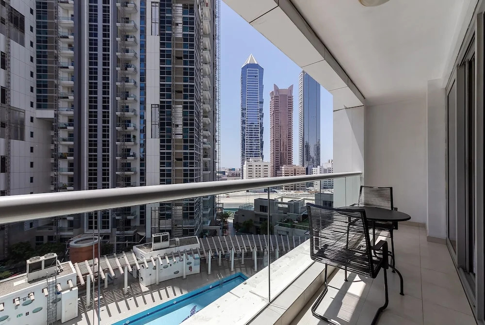 Дубай: Apartment Executive Tower (No Front Desk)