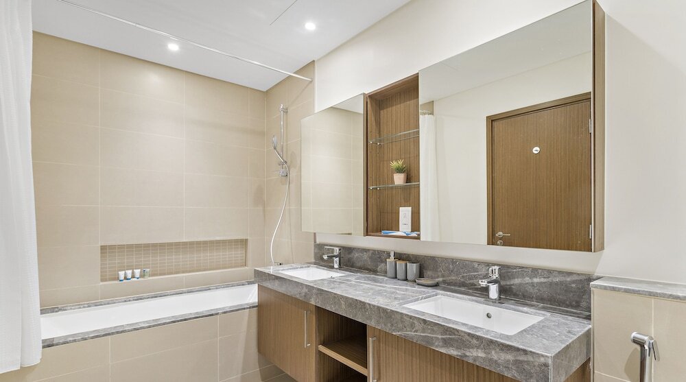 Дубай: WelHome - Spectacular 2BR Apartment with Panoramic Sea Views