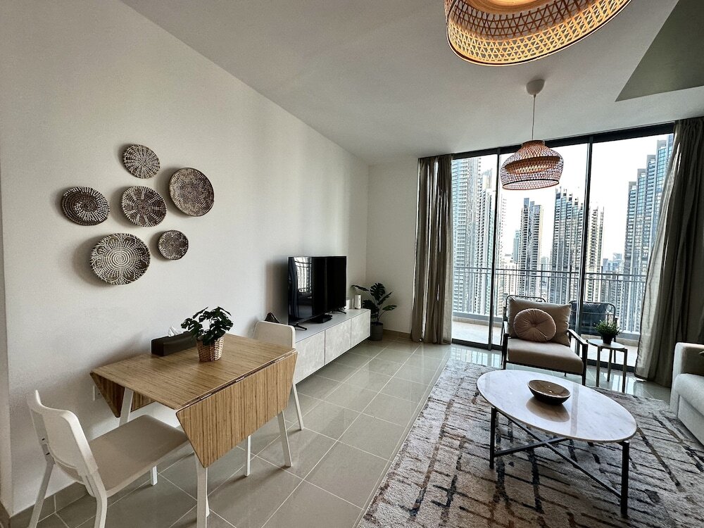 Дубай: Lux BnB Standpoint Tower Fountain View