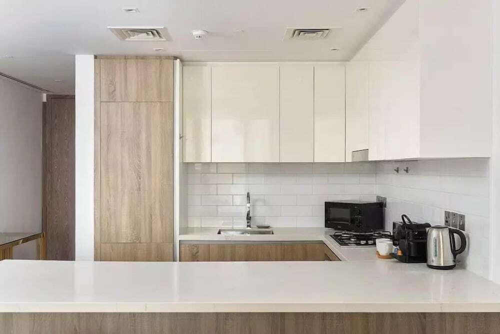 Дубай: New apt in Dubai Marina with balcony