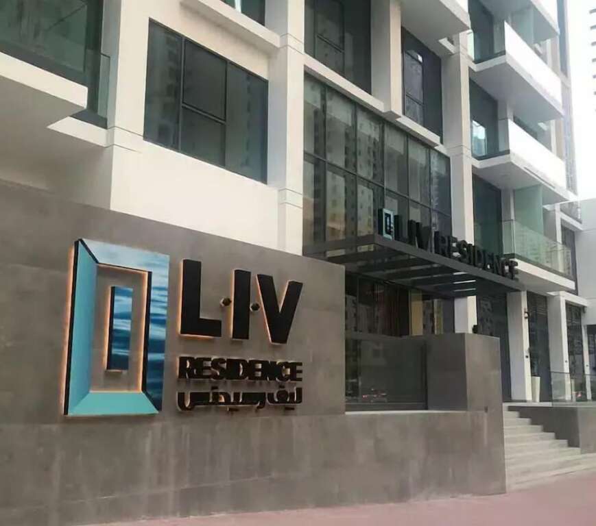 Дубай: New apt in Dubai Marina with balcony