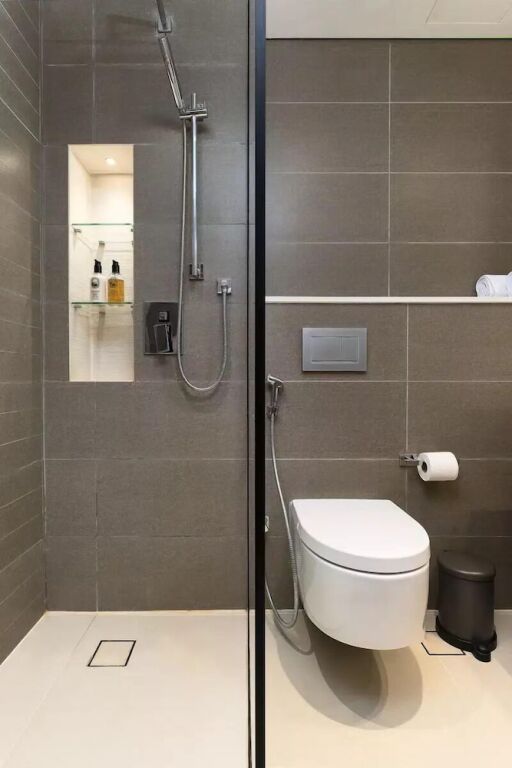 Дубай: New apt in Dubai Marina with balcony