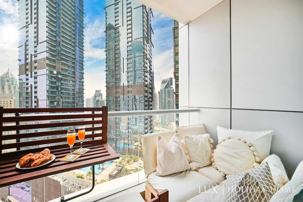 Дубай: LUX The Dubai Marina View Suite