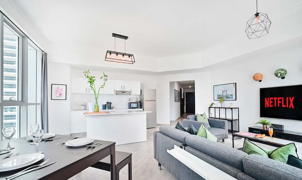 Дубай: LUX The Dubai Marina View Suite