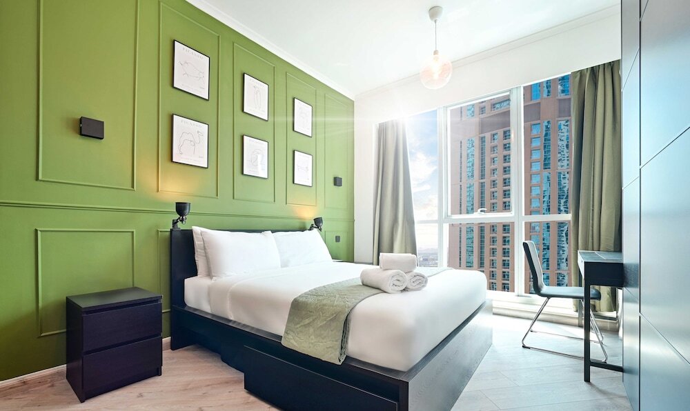 Дубай: LUX The Dubai Marina View Suite