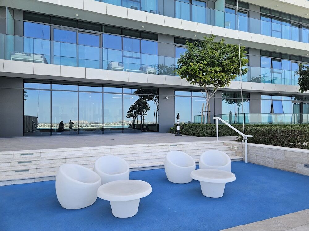 Дубай: Vacay Lettings - Beach Vista  Beachfront