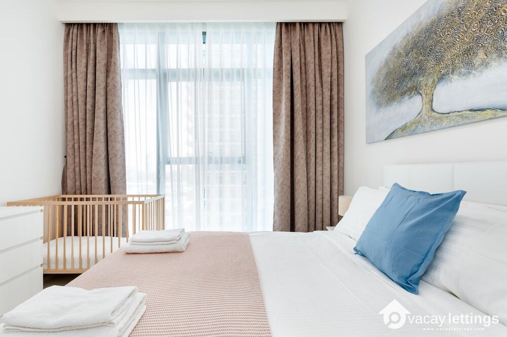 Дубай: Vacay Lettings - Beach Vista  Beachfront