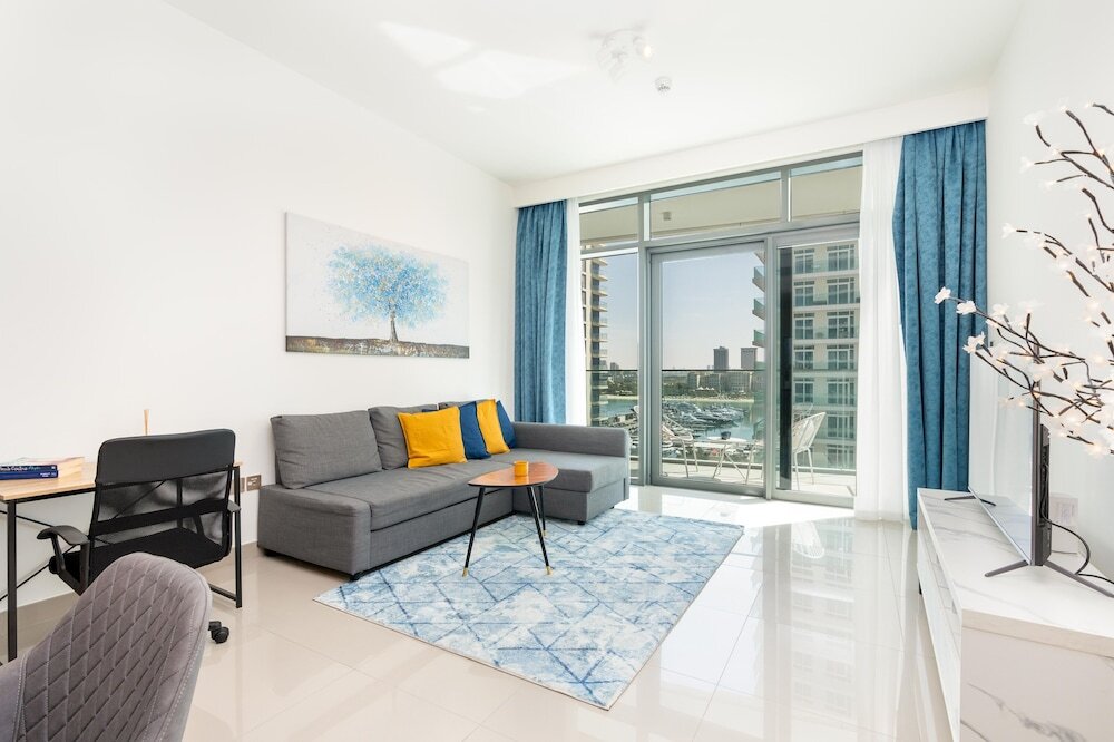 Дубай: Vacay Lettings - Beach Vista  Beachfront