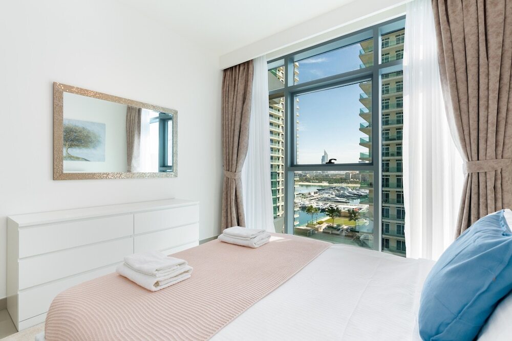 Дубай: Vacay Lettings - Beach Vista  Beachfront