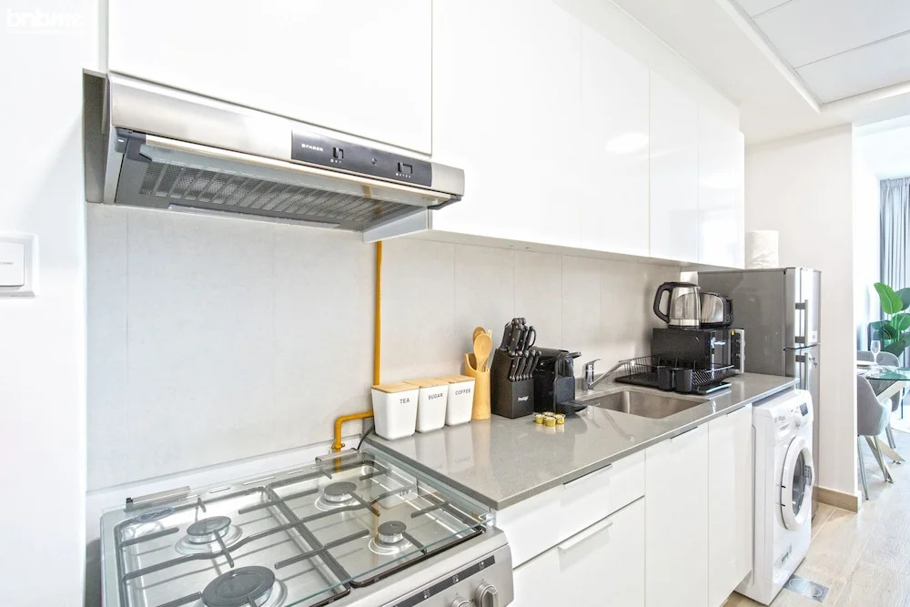 Дубай: St Bloom Tower B 807 by bnbme homes