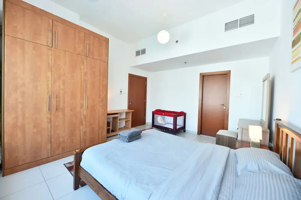 Дубай: 1BR Apartment Stunning Marina View - MVT
