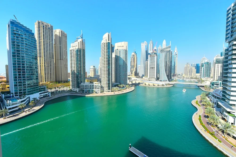 Дубай: 1BR Apartment Stunning Marina View - MVT